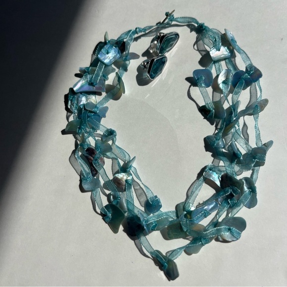 Vintage HMN Aquamarine Clip On Earrings And 15” Triple Strand Shell Necklace - Picture 3 of 8